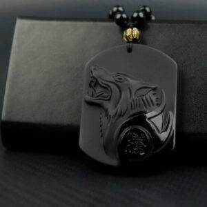 Alternative view of Obsidian Wolf