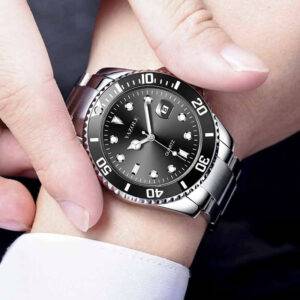 Alternative view of Aaron Silver Black