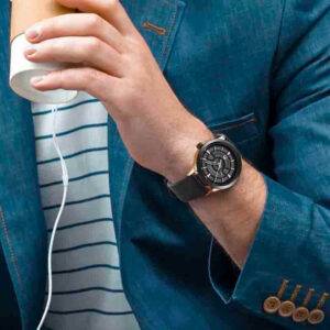 Alternative view of Echo Black